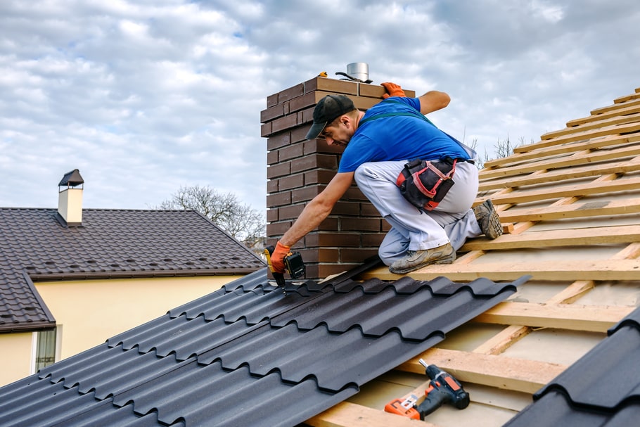 Roofer Installation in Aurora CO